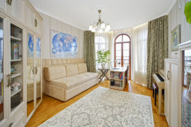 4-к. квартира, 137 м², 10/16 эт.